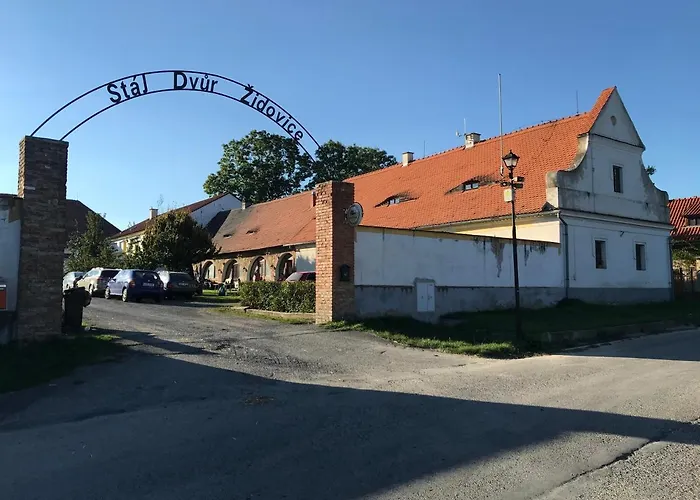 V Konskem Arealu Zidovice Lejlighed Louny